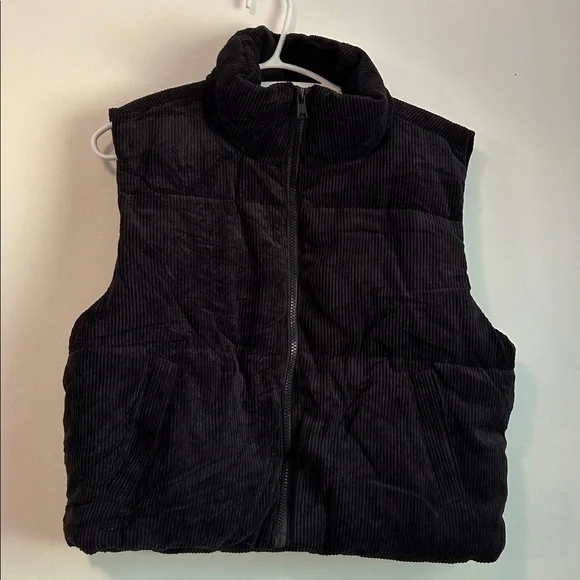 LOVE TREE Corduroy Cropped Vest with Sherpa Lining - Picture 2 of 12